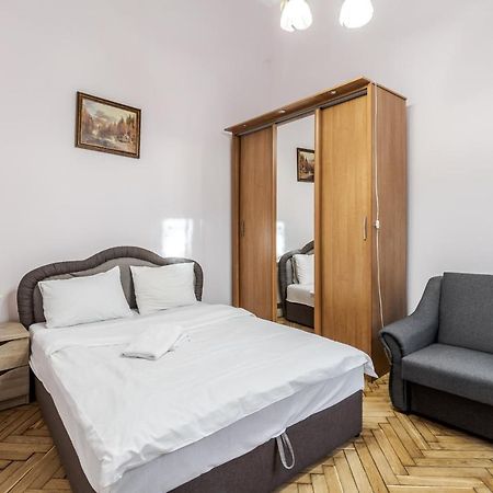 Striltsiv Apartment Lviv Extérieur photo