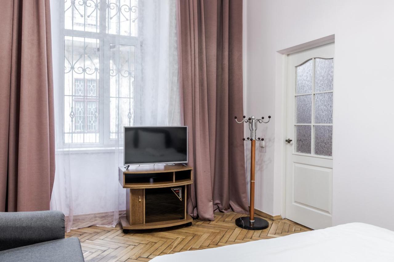 Striltsiv Apartment Lviv Extérieur photo